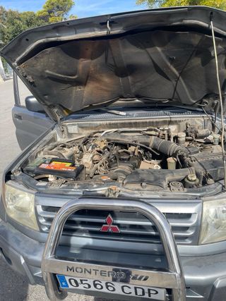 Mitsubishi Montero 2003