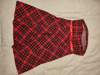 Vestido palabra de honor cuadros escoceses