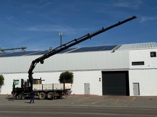 Camión Grúa HIAB 422-E 8 HIPRO