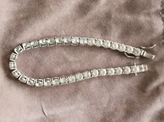 Bracciale in argento con pietre