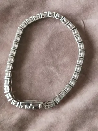 Bracciale in argento con pietre