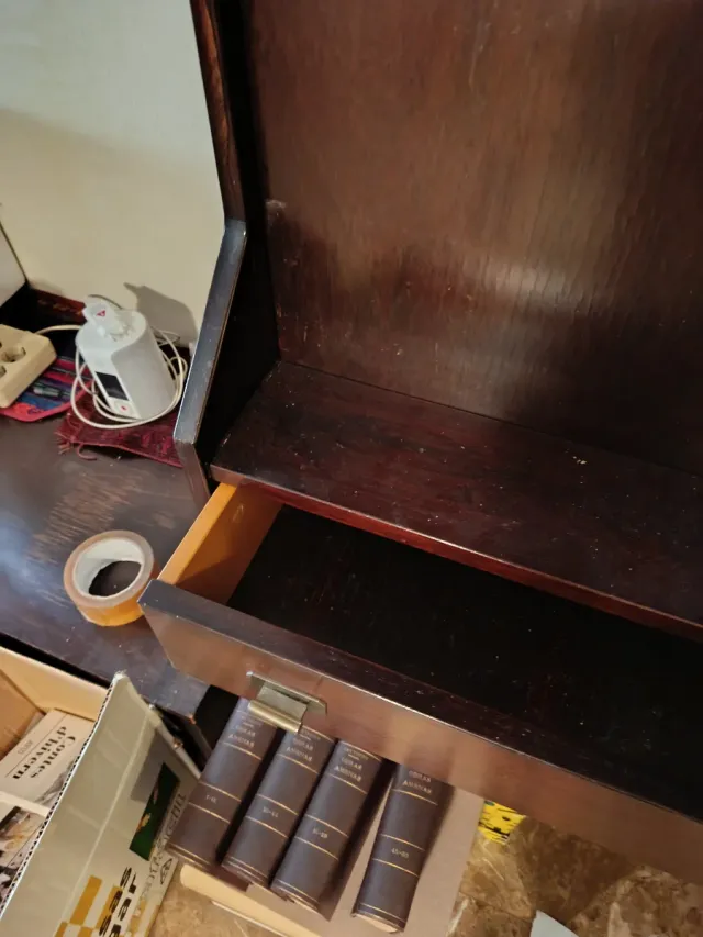 Mueble Secreter Madera y Cristal