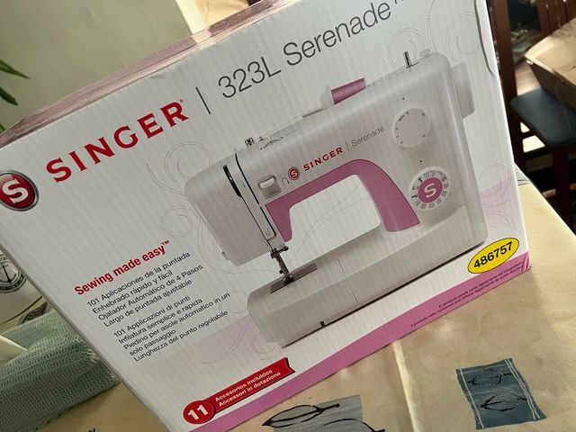Máquina de coser Singer Serenade 323L