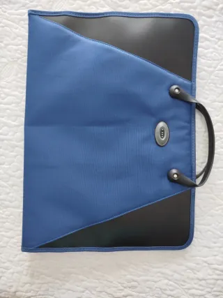 Portadocumentos con asas