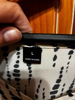 Blusa Shein blanca y negra