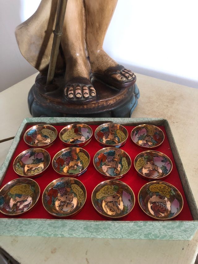 Antiguos cuencos chinos. pintados a mano