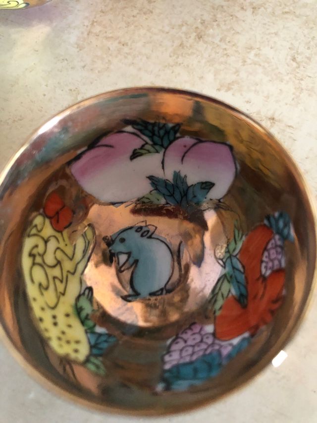 Antiguos cuencos chinos. pintados a mano