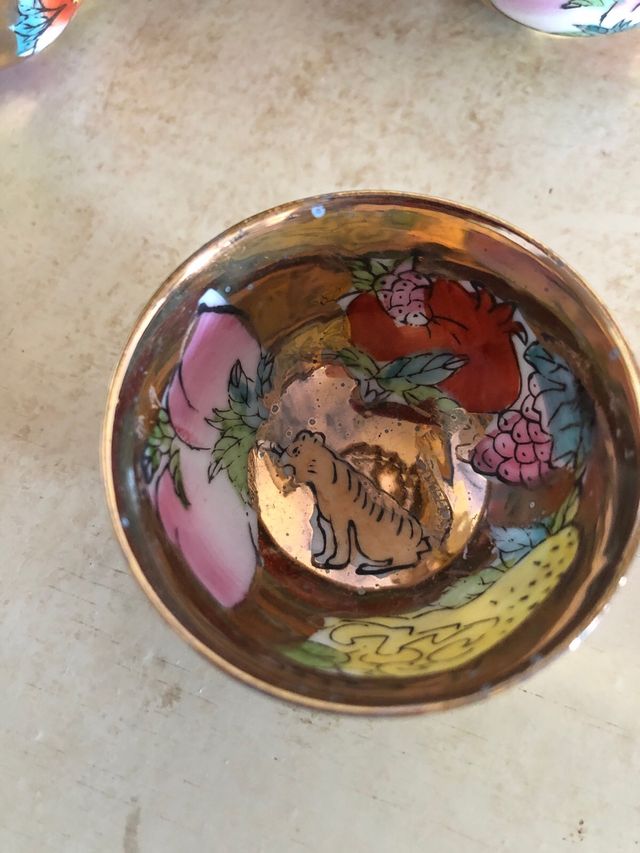 Antiguos cuencos chinos. pintados a mano