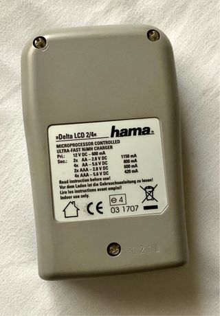 Cargador de pilas Hama 220v y 12v