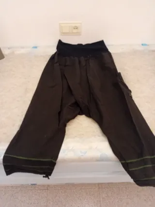 Pantalón tailandés unisex negro y verde