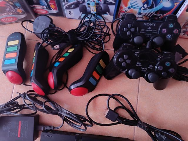 Consola PlayStation 2 Negra + Juegos y Accesorios
