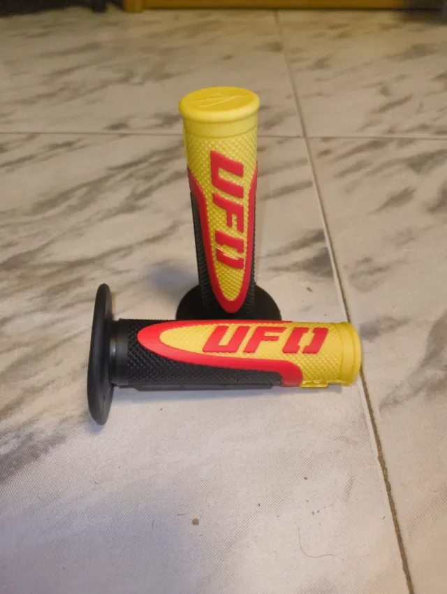 Puños bicompuesto UFO