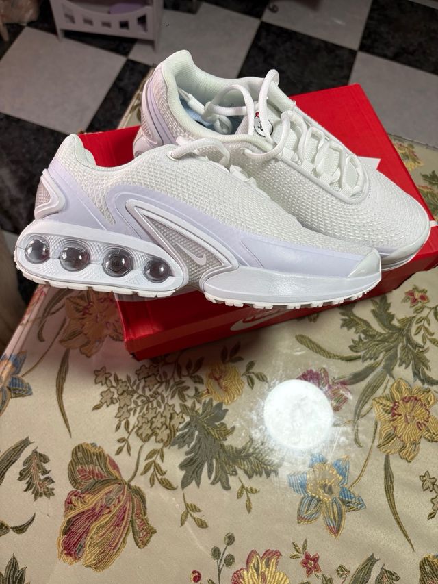 Nike Air Max DN Talla 41 Blancas