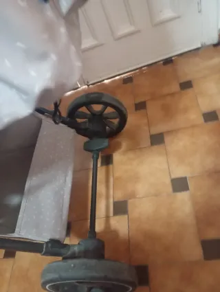 Carrito bebé Tuc Tuc con bloqueo de frenos