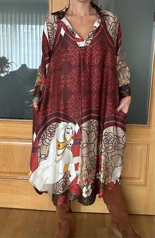 Vestido estampado caballo y flores