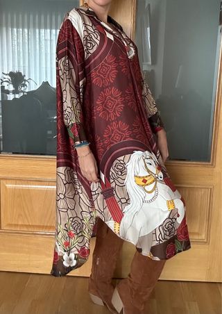 Vestido estampado caballo y flores