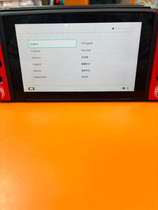 Nintendo Switch con protectores y accesorios