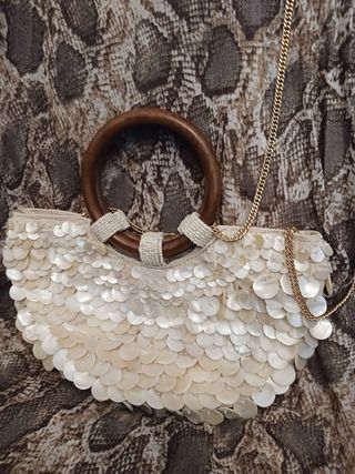 Bolso nuevo de nácar especial de Zara