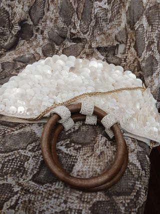 Bolso nuevo de nácar especial de Zara