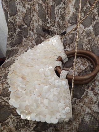Bolso nuevo de nácar especial de Zara