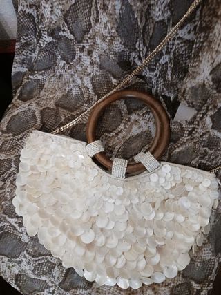Bolso nuevo de nácar especial de Zara