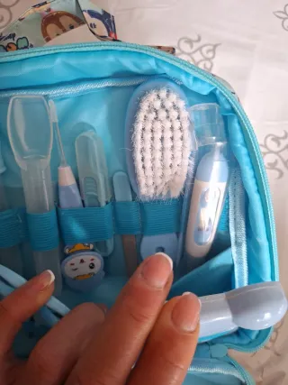 Neceser infantil azul con accesorios