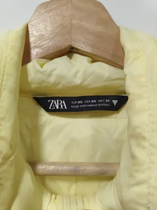 Chaleco acolchado Zara amarillo xs