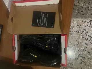 Nike Air Max Plus TN Negras y Amarillas