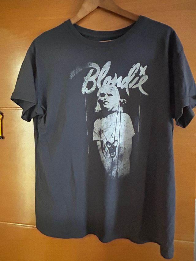 Camisetas varias  a 1€ cada una