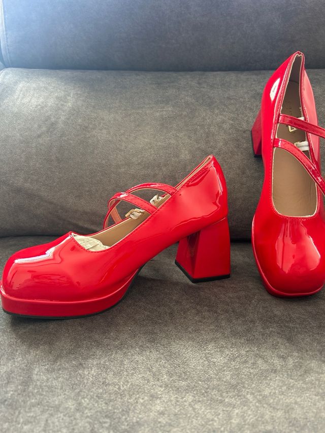 Zapatos rojos de plataforma