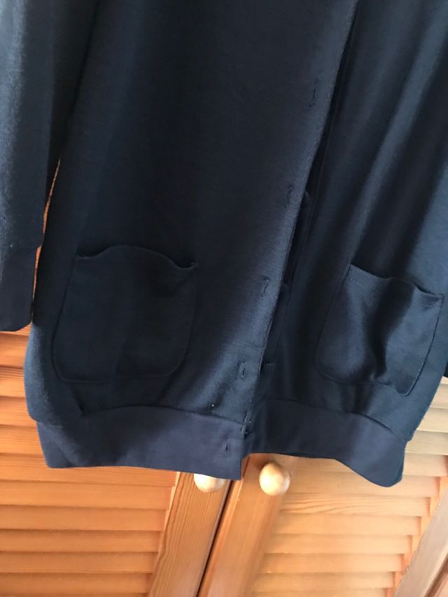 Chaqueta Yumi azul marino con tachuelas