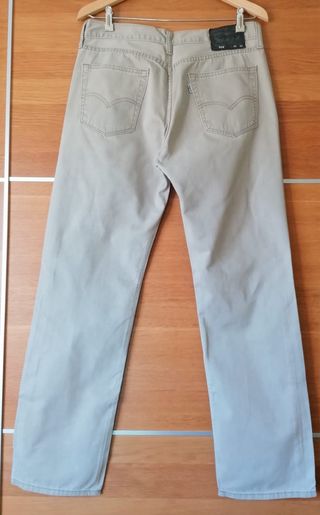 Pantalón Levi's 514 Beige
