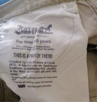 Pantalón Levi's 514 Beige