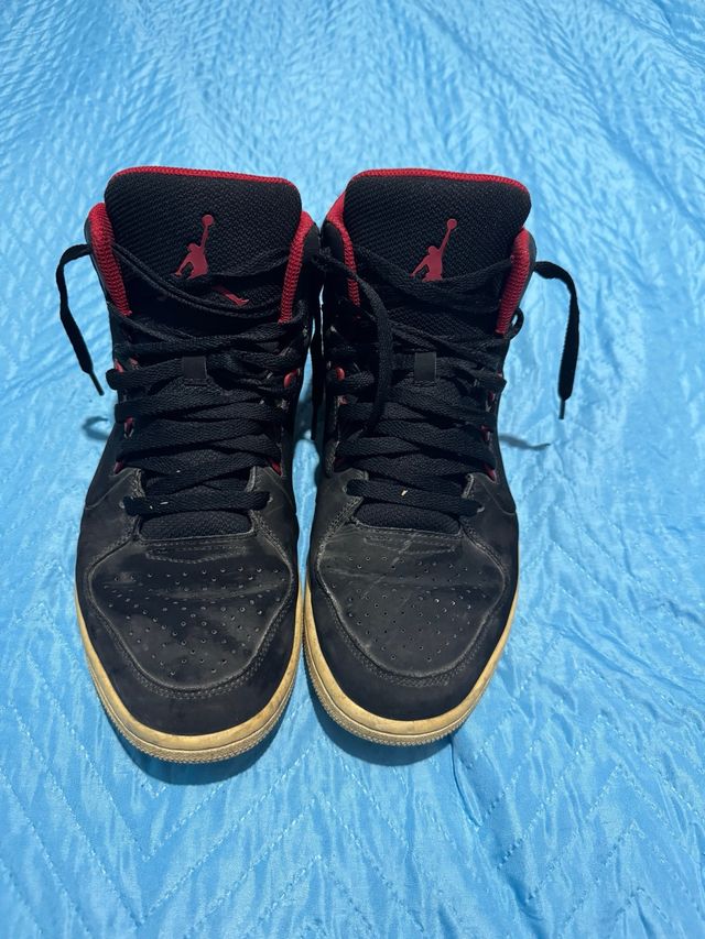 Scarpe Nike Jordan nere e rosse