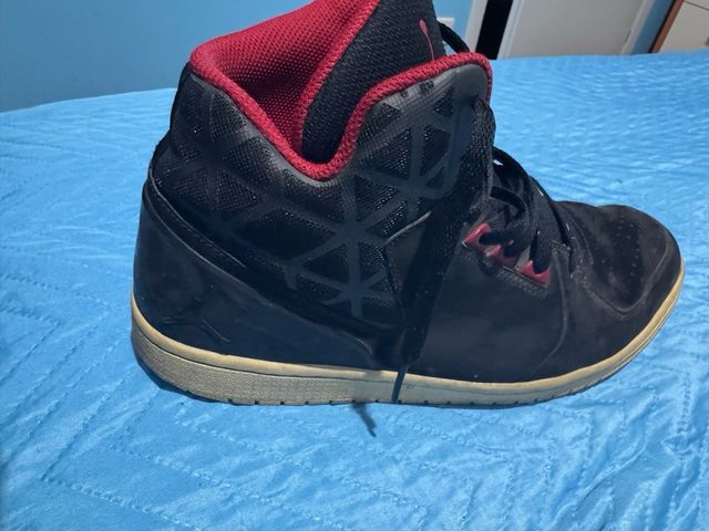 Scarpe Nike Jordan nere e rosse