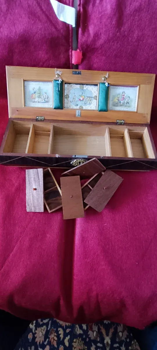 Caja de costura madera compartimentos 1930s