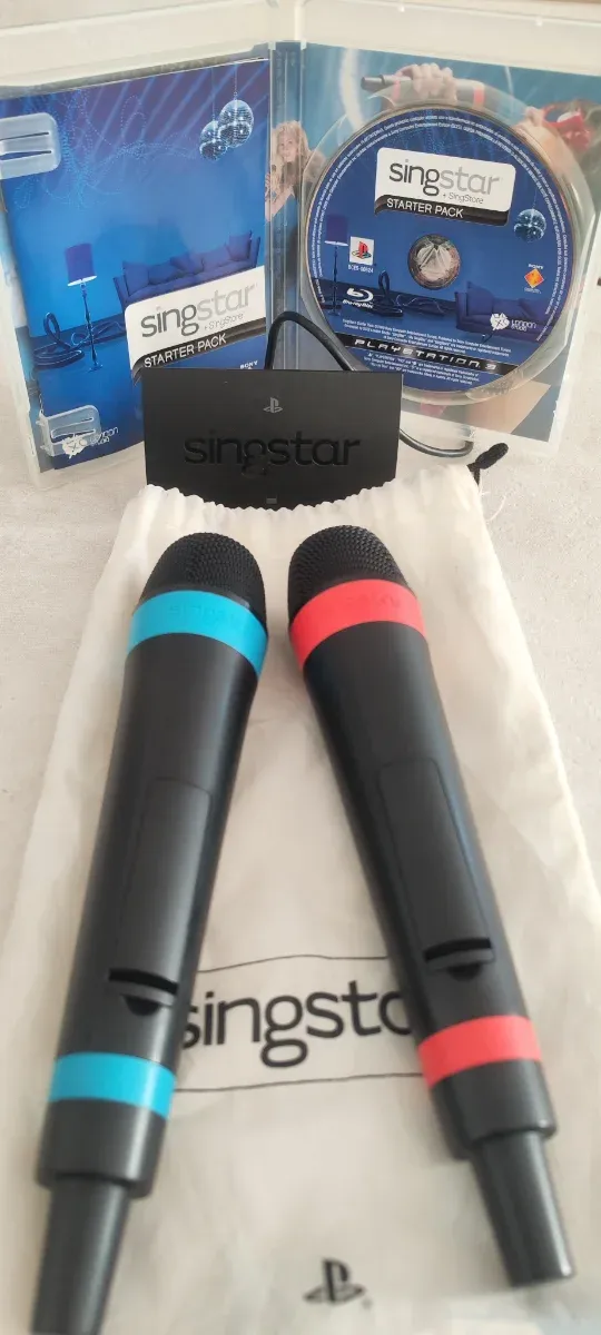 Singstar + 2 micrófonos (1 no funciona)