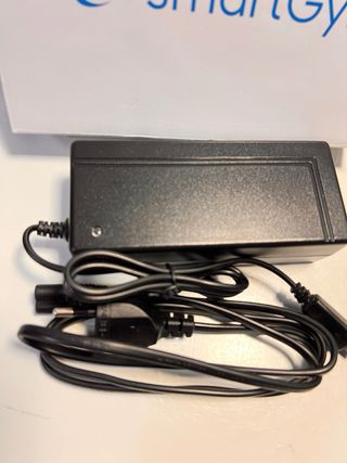 Cargador SmartGyro Patinete Eléctrico