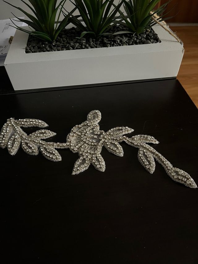 Adorno para coser novia o eventos