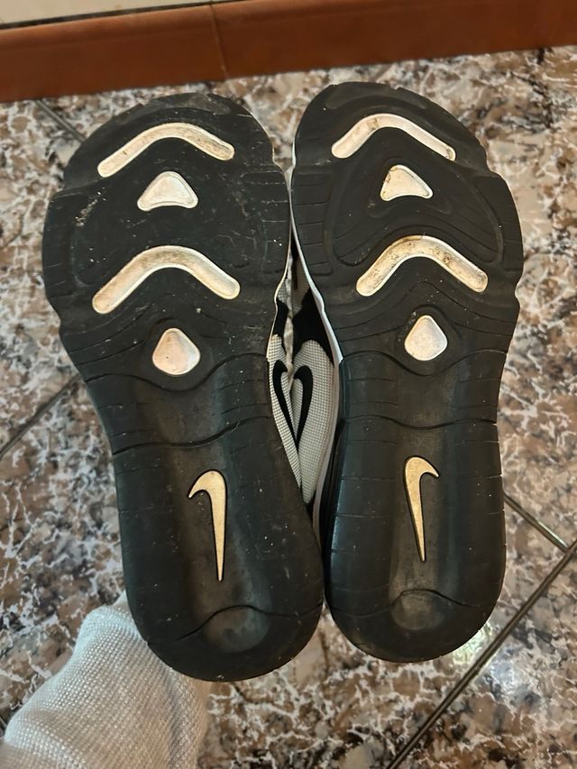 Zapatillas Nike Air 200 Negro Blanco