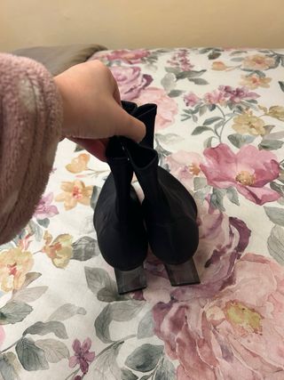 Botines calcetín tacón metacrilato negro