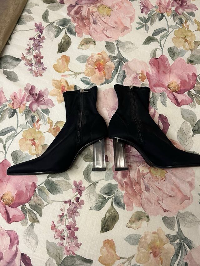 Botines calcetín tacón metacrilato negro