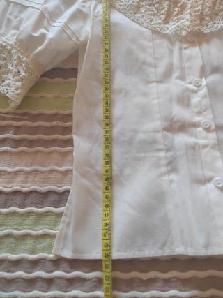 Camisa huertana blanca con encaje de 8 a 10 años