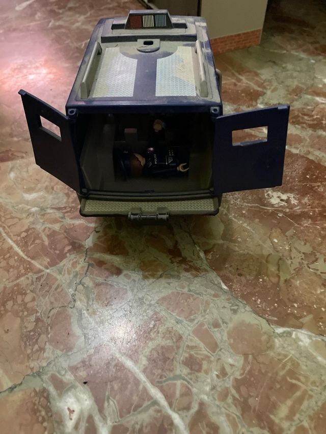 Coche Policía Playmobil con figuras