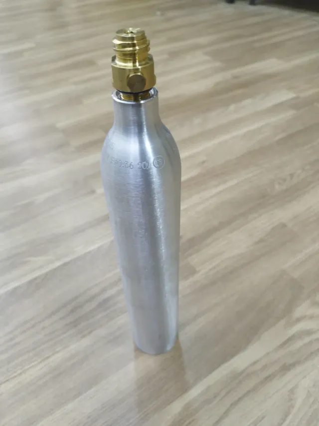 Botella de CO2 aluminio con válvula