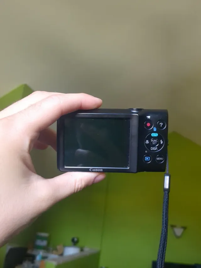 Canon PowerShot A2400 IS Negra