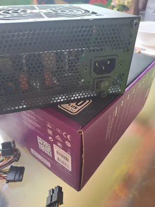 Fuente Alimentación Cooler Master 400W 80 Plus