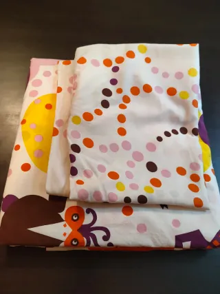 Cama infantil +Colchón +2 conjuntos de  nórdico