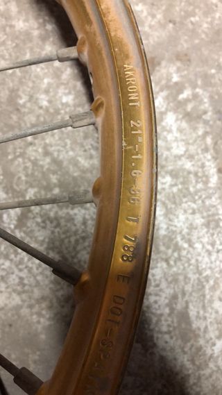 Llantas DT 80 (1990)