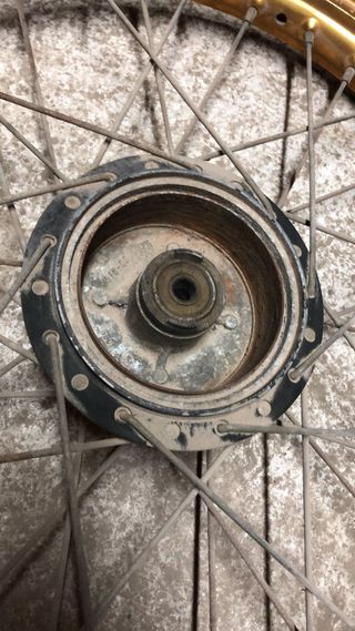 Llantas DT 80 (1990)